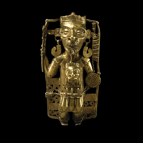 015 -Colgante de oro-Mixteco AD 900-1521 De Tehuantepec-México- © Trustees of the British Museum 